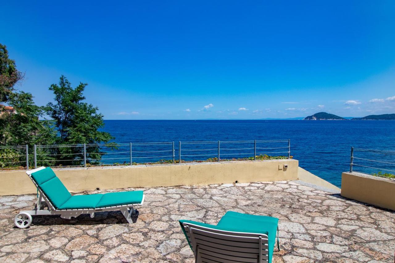 Villa Le Sprizze A Bordo Del Mare - Goelba Marciana Marina  Luaran gambar