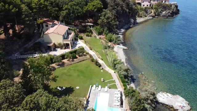 Villa Le Sprizze A Bordo Del Mare - Goelba Marciana Marina  Luaran gambar