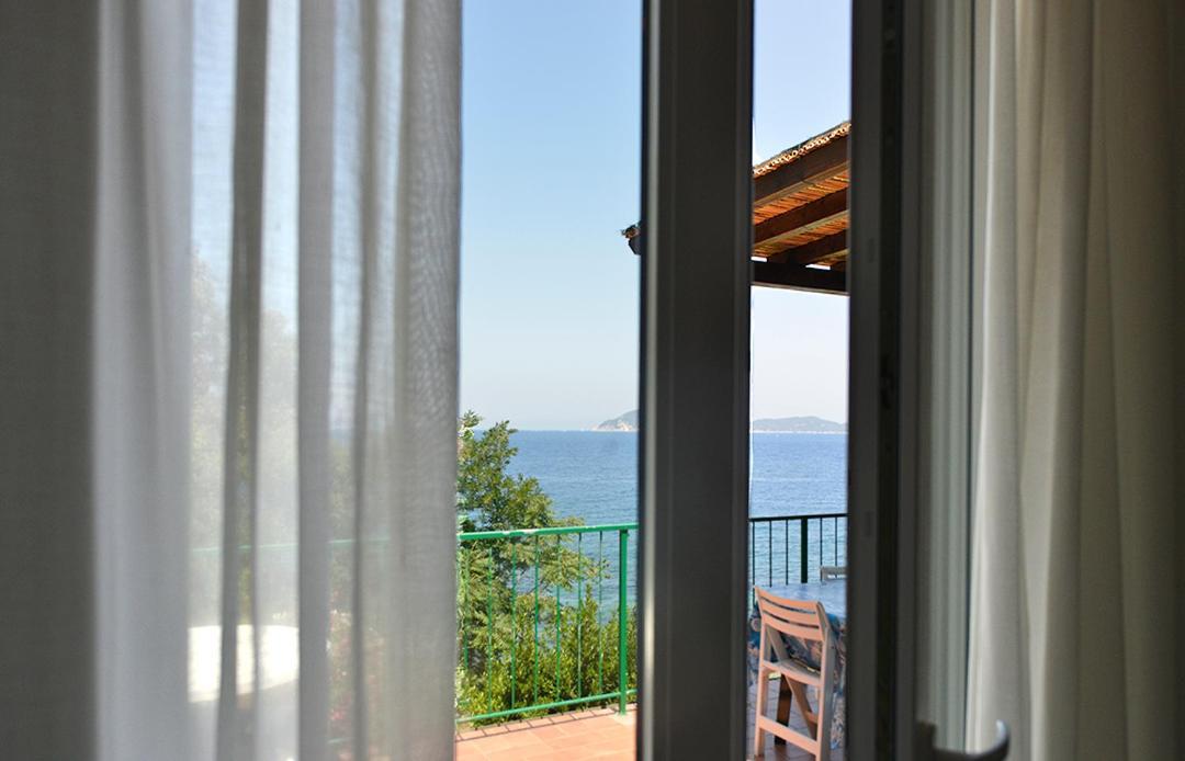 Villa Le Sprizze A Bordo Del Mare - Goelba Marciana Marina  Luaran gambar