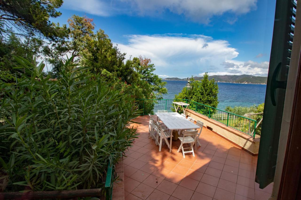 Villa Le Sprizze A Bordo Del Mare - Goelba Marciana Marina  Luaran gambar